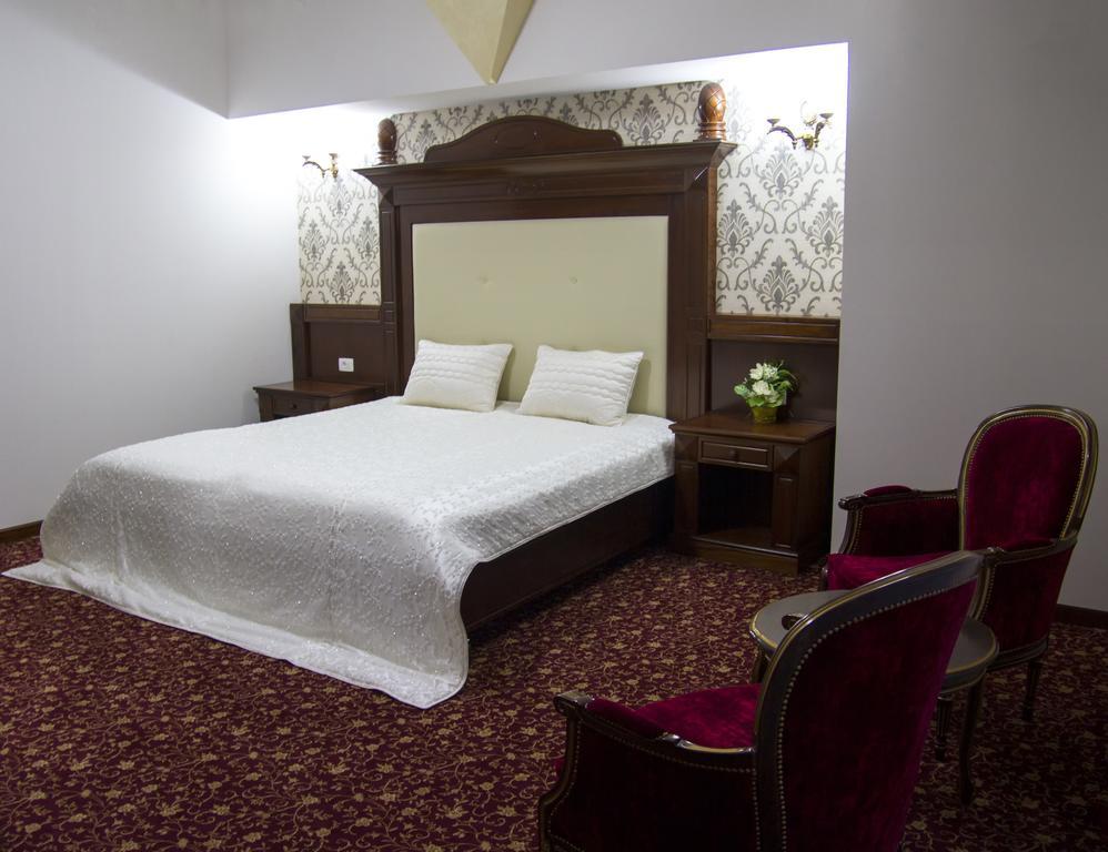 Hotel Giuliano Bragadiru Exterior photo