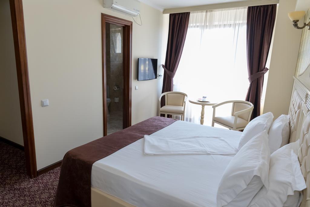 Hotel Giuliano Bragadiru Exterior photo